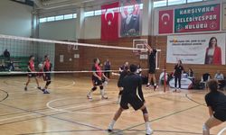 Karşıyaka’da voleybol heyecanı: 8 takım sahaya çıktı
