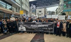 Yasemin Minguzzi çocuklar için adalet yürüyüşüne katıldı: Cezasızlık, yeni suçların davetiyesidir