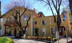 Yüz yıllık sırlar gün yüzüne çıkıyor! İzmir’de ay-yıldızın asırlık hikâyesi bu müzede: Her bir eser tarihe götürüyor