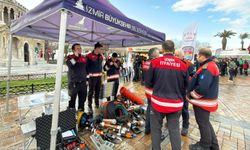 30 Ekim ve 6 Şubat’ın sessiz tanıkları İzmir’de sergilendi: Her ekipman bir hayat hikayesi