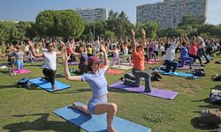 Karşıyaka Sevgililer Günü’nü yoga etkinliğiyle kutlayacak