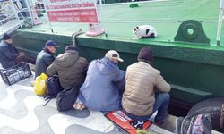 İzmir’de Tabutta Rövaşata’yı andıran hayatlar: Oltalar basit, masraf az!