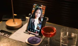 Sevgililer Günü'nde yalnızsanız üzülmeyin: Dünyanın ilk yapay zekâ flört barı açıldı