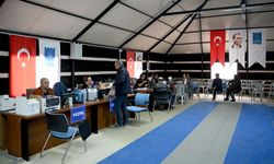 Belediye binası boşaltıldı: Kuşadası'nda Yörük Hizmet Çadırı kuruldu!