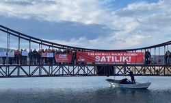 CHP, yasağa rağmen köprüler için meydana indi