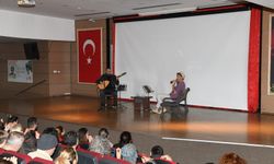 Çiğli’de Sevgililer Günü’ne özel çifte etkinlik: Kahkaha ve romantizm bir arada