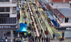 Çeşme, Didim, Seferihisar, Gaziemir... Belediyelerin iftar sofralarına yurttaşlardan yoğun ilgi