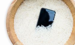 Pirinç efsanesi çöktü: Islanan telefonu kurtarmanın en doğru yolları