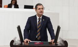 CHP’li Yücel’den İzmir’de müfettiş olayına sert tepki: MEB’in görevi Cumhurbaşkanı sevgisini ölçmek mi?