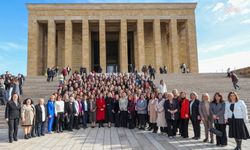 CHP kadın kolları Anıtkabir’de: Türk Medeni Kanunu'nun kabulünün 100'üncü yılı...