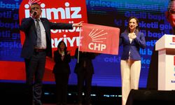 Başkan Sengel AKP yolcusu Özarslan'ı topa tuttu: İradeyi halktan alıp saraya taşıyanlar bilsin ki...