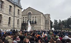 Boğaziçi Üniversitesi polis ablukasında: Öğrenciler direniyor