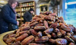 Ramazanın vazgeçilmezi olan hurma, cep yakıyor