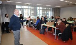 İEÜ’de yapay zekâ destekli dil eğitimi