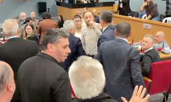 İzBB’de tansiyon yükseldi: Bakanların yemin gerginliği İzmir'e de yansıdı