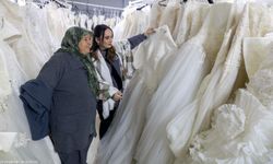 İzmir’de evlilik hayali kuranlar için ücretsiz gelinlik ve damatlık desteği