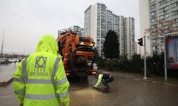 İzmir’de kuvvetli sağanak: Kriz masası devrede!