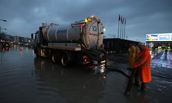 İzmir’de yağış alarmı: Su baskınlarına karşı anında müdahale