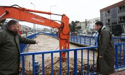 İzmir’i sağanak vurdu: Rekor yağış kentte hayatı felç ediyor