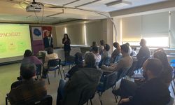 KABUK'tan İzBB personeline eğitim: Eleştirel medya okuryazarlığı ve dijital şiddet masaya yatırıldı