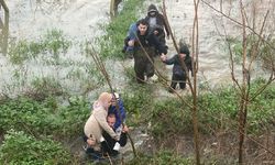 Manisa’da sel alarmı: Vatandaşlar mahsur kaldı