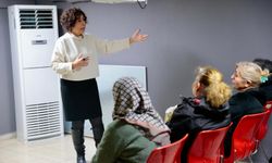 Konak'ta Medeni Kanun'un kazanımları masaya yatırıldı