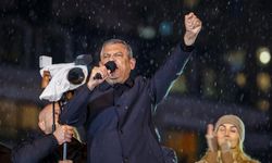 Özgür Özel: Mahkemeyi hazirana atmaya niyetlenene söylüyorum, o gök kubbeyi tepenize yıkarız!