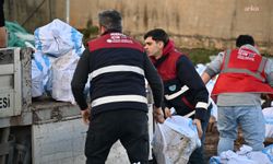 Soğuk kışta sıcak el: Manisa Büyükşehir’den ihtiyaç sahiplerine yakacak desteği