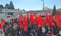 TKP İzmir'de NATO Üssü'ne yürüdü: ABD bombalarını, İsrail füzelerini emperyalizmin başına çalacağız