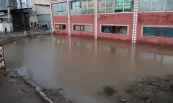 Uşak'ta korkutan sel baskını