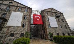 Seda Kaya'dan AKP'li isme cevap: İzmirlilerin vergisiyle restore edilip halka açılan bir mekana çökülüyor!