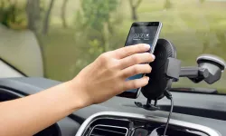 Yeni düzenlemeyle araçlara telefon tutucu takmak yasaklanıyor