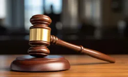 AYM’den kritik karar: Sürekli işçi kadrosuna geçirilen işçilerin yer değiştirmelerini engelleyen kural iptal edildi