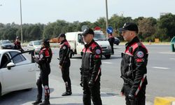 Babalarının izinden gittiler: Telsiz sesleriyle büyüyen ikiz polisler omuz omuza görev yapıyor