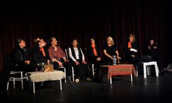 Bornova’da her gün 8 Mart: Sahne kadınların!