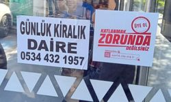 İzmir’de duraklarda günlük kiralık daire ilanları: Emlakçılar dolandırıcılığa karşı uyardı!
