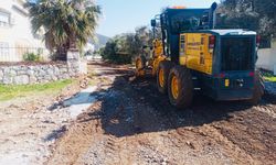 Didim Belediyesi'nde yoğun mesai: Akbük'te yol çalışmaları sürüyor