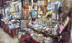 Kemeraltı’nda Tarkan hatırası: Kuzu Kuzu’nun zilleri tezgahta