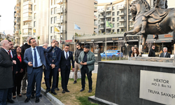 Ümit Özdağ Abide-i Hürriyet Meydanı’nı ziyaret etti: Böyle bir yeri görmekten büyük mutluluk duydum