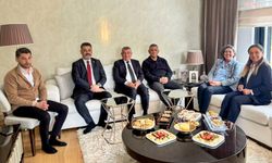 CHP Genel Başkanı Özgür Özel'den İzmir'de bayram ve taziye ziyareti...