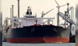 İstanbul Boğazı'na yaklaşan Türk petrol gemisi vuruldu!
