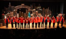 İzBBŞT, Dünya Tiyatro Günü’nü ücretsiz oyunlarla kutladı