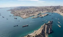 İran, Hürmüz Boğazı'ndan geçmenin ücretini belirledi