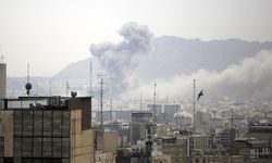 Tahran’da nüfus yoğunluklu bölgelerde şiddetli patlamalar yaşandı