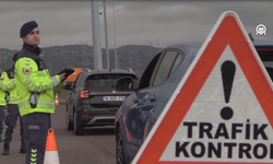 İzmir'e bayram trafiği başladı: Yollar yarın daha kalabalık olacak