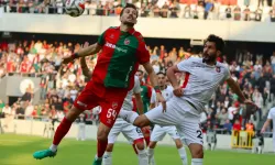 Karşıyaka zirve aşkına: Uşakspor deplasmanında galibiyet arıyor!