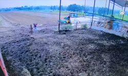 İzmir'de makineye sıkışarak yaşamını yitiren küçük çocuk toprağa verildi