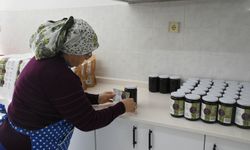 Kuşadası’nda örnek proje: Kadınlar hem üretiyor hem kazanıyor