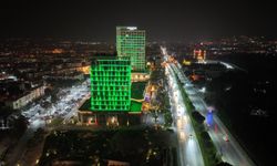 Manisa'da Tıp Bayramı'na özel ışıklandırma