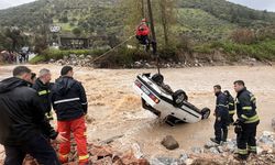 Muğla'da otomobil sele kapıldı: Bir kişi kurtarılamayarak yaşamını yitirdi